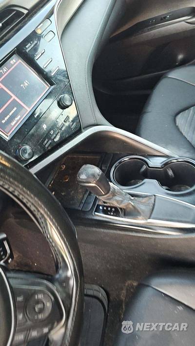 2020 Toyota Camry SE - zdjęcie 27 z 39 - miniatura