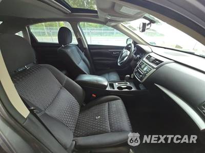 2016 Nissan Altima 2.5 SV - zdjęcie 8 z 44 - miniatura