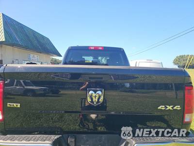 2024 Ram 1500 Classic SLT Extended Cab Medium Bed - zdjęcie 5 z 17 - miniatura