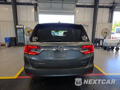 2018 Honda Odyssey Touring 118.1" WB - zdjęcie 5 z 22 - miniatura