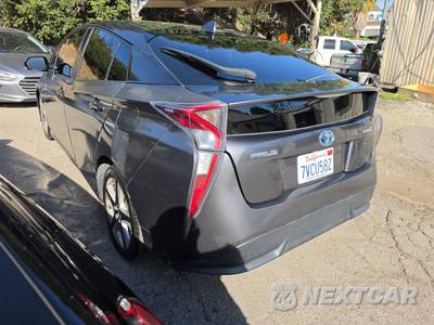 2016 Toyota Prius Three Touring - zdjęcie 6 z 37 - miniatura