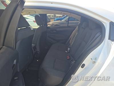 2025 Toyota Corolla LE Sedan - zdjęcie 13 z 30 - miniatura