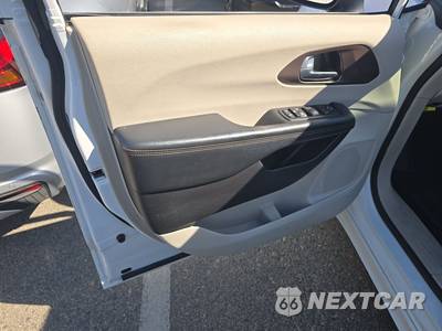 2017 Chrysler Pacifica LX 121.6" WB - zdjęcie 9 z 31 - miniatura