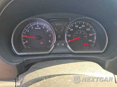 2015 Nissan Versa SV - zdjęcie 12 z 46 - miniatura