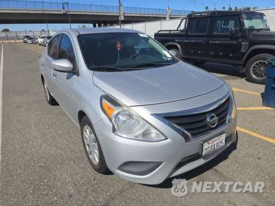 2015 Nissan Versa SV - zdjęcie 3 z 46 - miniatura