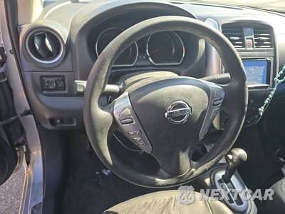 2015 Nissan Versa SV - zdjęcie 10 z 46 - miniatura