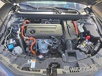 2025 Honda Accord Hybrid Touring - zdjęcie 15 z 29 - miniatura