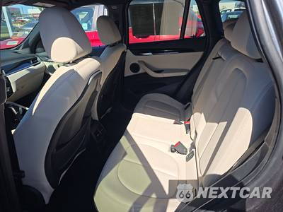 2019 BMW X1 Sports Activity Vehicle sDrive28i - zdjęcie 13 z 45 - miniatura