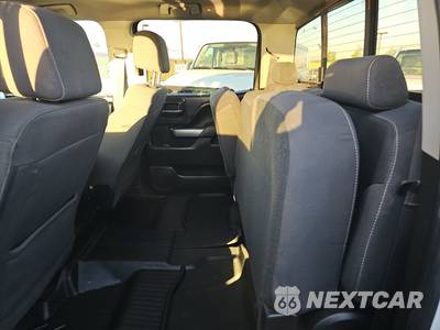 2017 Chevrolet Silverado 1500 LT Crew Cab Medium Bed 1LT - zdjęcie 13 z 61 - miniatura