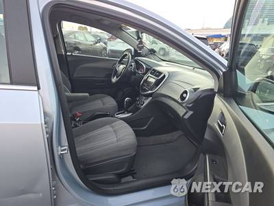 2018 Chevrolet Sonic LT Sedan 1SD - zdjęcie 8 z 17 - miniatura