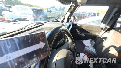 2015 Jeep Wrangler Unlimited Sahara - zdjęcie 27 z 46 - miniatura