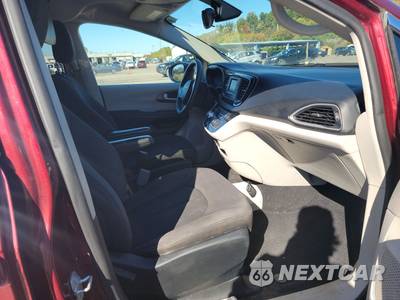 2017 Chrysler Pacifica LX 121.6" WB - zdjęcie 8 z 43 - miniatura