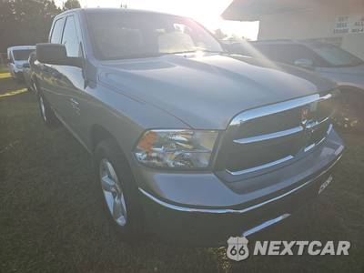 2024 Ram 1500 Classic SLT Extended Cab Medium Bed - zdjęcie 3 z 18 - miniatura