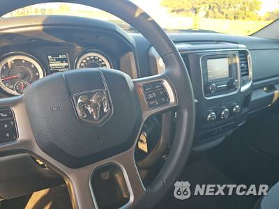 2024 Ram 1500 Classic SLT Extended Cab Medium Bed - zdjęcie 11 z 18 - miniatura