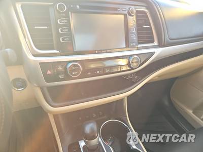 2017 Toyota Highlander XLE - zdjęcie 11 z 39 - miniatura