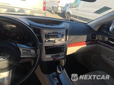 2011 Subaru Legacy 3.6R Limited w/Power Moonroof - zdjęcie 11 z 36 - miniatura