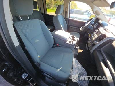 2015 Ram 3500 Tradesman Crew Cab Medium Bed - zdjęcie 8 z 17 - miniatura