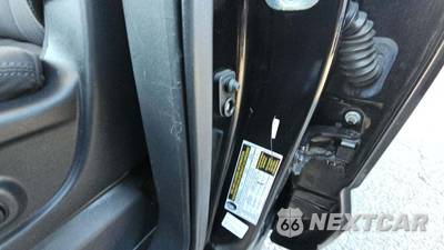 2020 Nissan TITAN SV Crew Cab Short Bed - zdjęcie 19 z 40 - miniatura