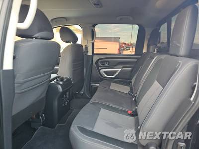 2020 Nissan TITAN SV Crew Cab Short Bed - zdjęcie 13 z 40 - miniatura