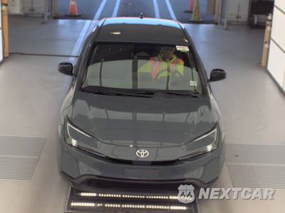 2023 Toyota Prius LE - zdjęcie 2 z 61 - miniatura
