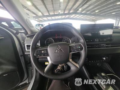 2025 Mitsubishi Outlander SE - zdjęcie 10 z 24 - miniatura