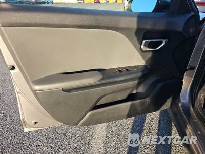 2025 Kia K4 LXS - zdjęcie 9 z 27 - miniatura