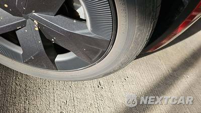 2025 Toyota Prius LE - zdjęcie 33 z 37 - miniatura