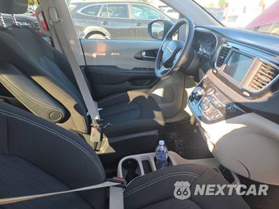 2023 Chrysler Voyager LX 121.6" WB - zdjęcie 8 z 30 - miniatura