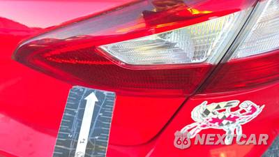 2012 Ford Focus SE Sedan - zdjęcie 24 z 31 - miniatura