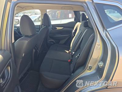 2018 Nissan Rogue Sport S - zdjęcie 13 z 32 - miniatura