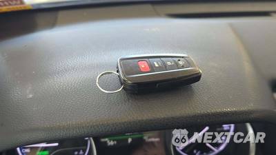 2022 Toyota Camry Hybrid XSE - zdjęcie 19 z 32 - miniatura