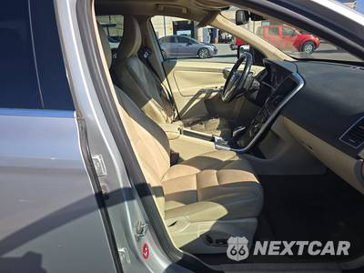 2015 Volvo XC60 T5 Premier Plus - zdjęcie 8 z 37 - miniatura