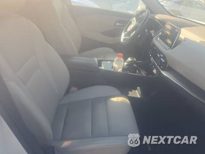 2022 Nissan Rogue SV - zdjęcie 8 z 23 - miniatura