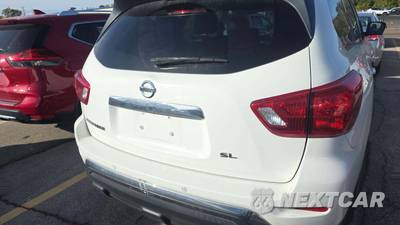 2018 Nissan Pathfinder SL - zdjęcie 23 z 37 - miniatura