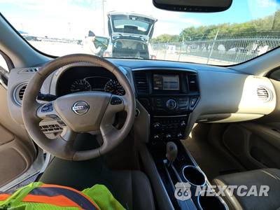 2015 Nissan Pathfinder SL - zdjęcie 11 z 33 - miniatura