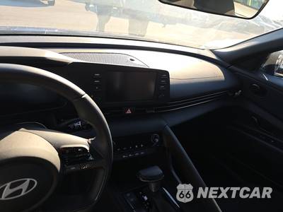 2025 Hyundai Elantra SEL Sport - zdjęcie 11 z 24 - miniatura