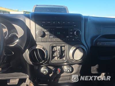2011 Jeep Wrangler Unlimited Sport - zdjęcie 11 z 32 - miniatura
