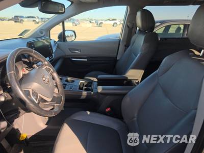 2021 Toyota Sienna XLE 8-Passenger 120.5" WB - zdjęcie 7 z 41 - miniatura