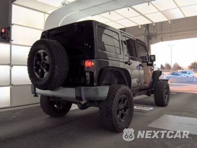 2013 Jeep Wrangler Unlimited Sahara - zdjęcie 4 z 36 - miniatura