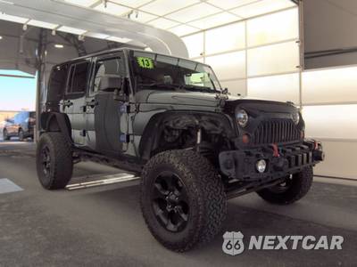 2013 Jeep Wrangler Unlimited Sahara - zdjęcie 3 z 36 - miniatura