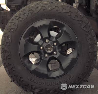 2013 Jeep Wrangler Unlimited Sahara - zdjęcie 26 z 36 - miniatura
