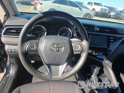 2018 Toyota Camry LE - zdjęcie 10 z 24 - miniatura