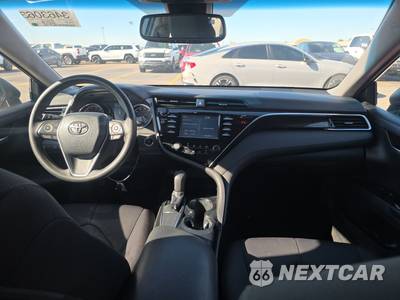 2018 Toyota Camry LE - zdjęcie 11 z 24 - miniatura