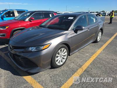 2018 Toyota Camry LE - zdjęcie 1 z 24 - miniatura