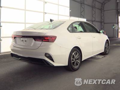 2023 Kia Forte LXS - zdjęcie 4 z 18 - miniatura