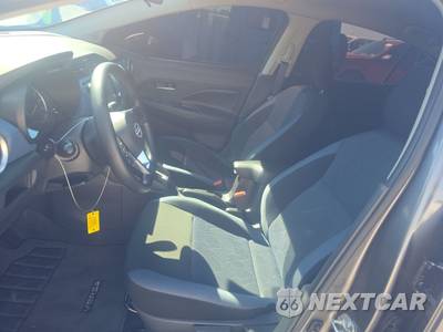 2025 Nissan Versa SV - zdjęcie 7 z 18 - miniatura