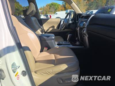 2013 Toyota 4Runner Limited - zdjęcie 8 z 43 - miniatura