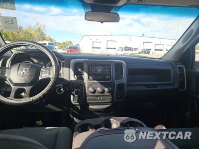 2018 Ram 1500 Express Extended Cab Medium Bed - zdjęcie 11 z 28 - miniatura