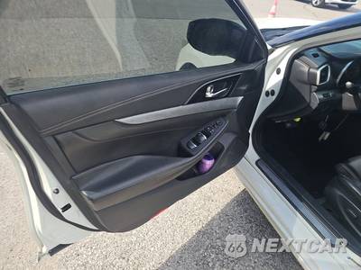 2017 Nissan Maxima SV - zdjęcie 9 z 33 - miniatura