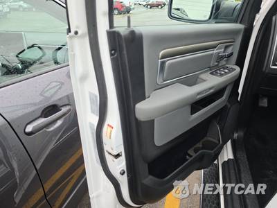 2016 Ram 1500 Big Horn Crew Cab Short Bed - zdjęcie 9 z 28 - miniatura